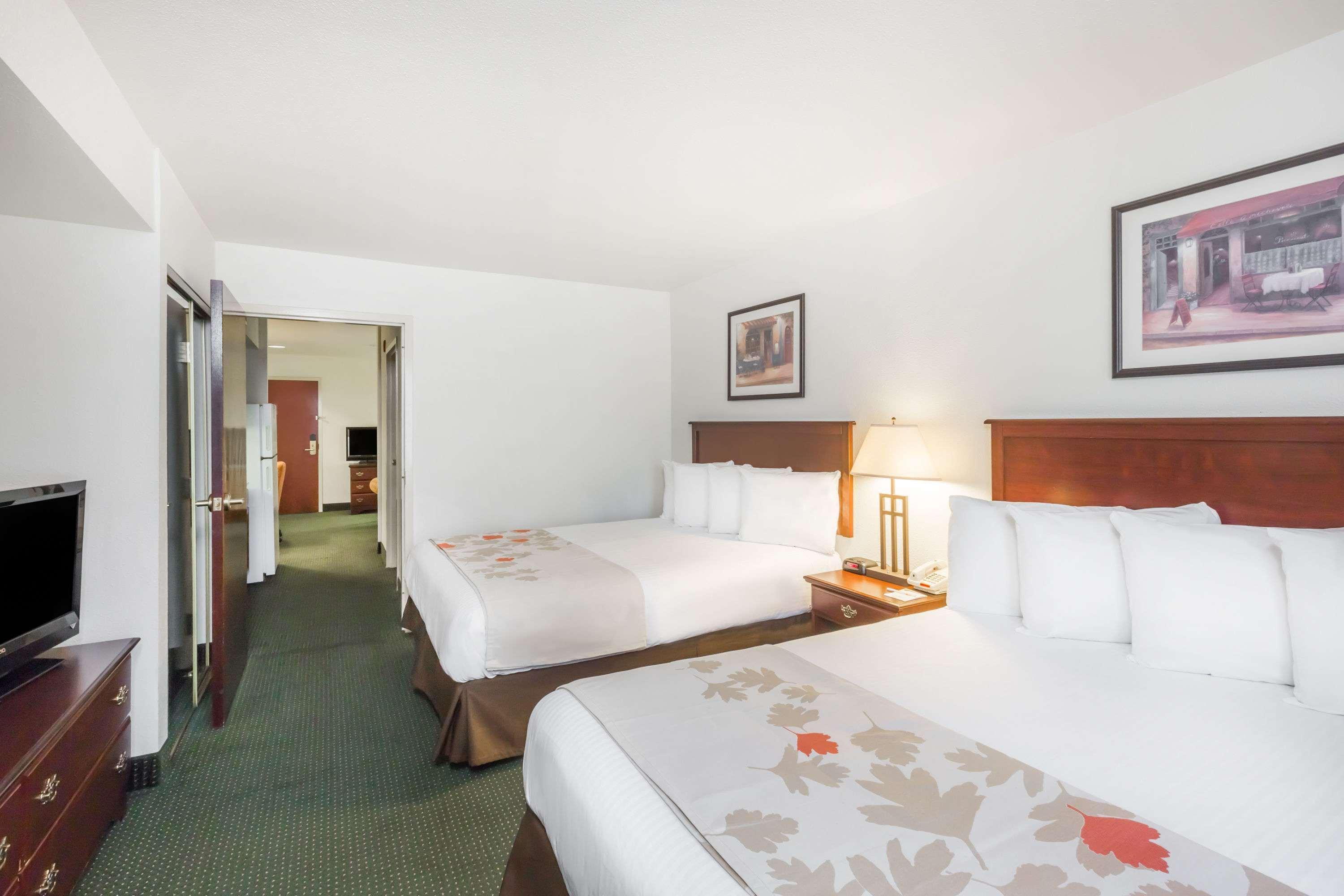Отель Clarion Pointe Charleston - West Ashley Экстерьер фото