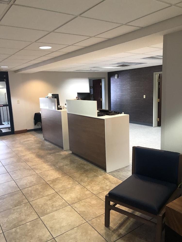 Отель Clarion Pointe Charleston - West Ashley Экстерьер фото