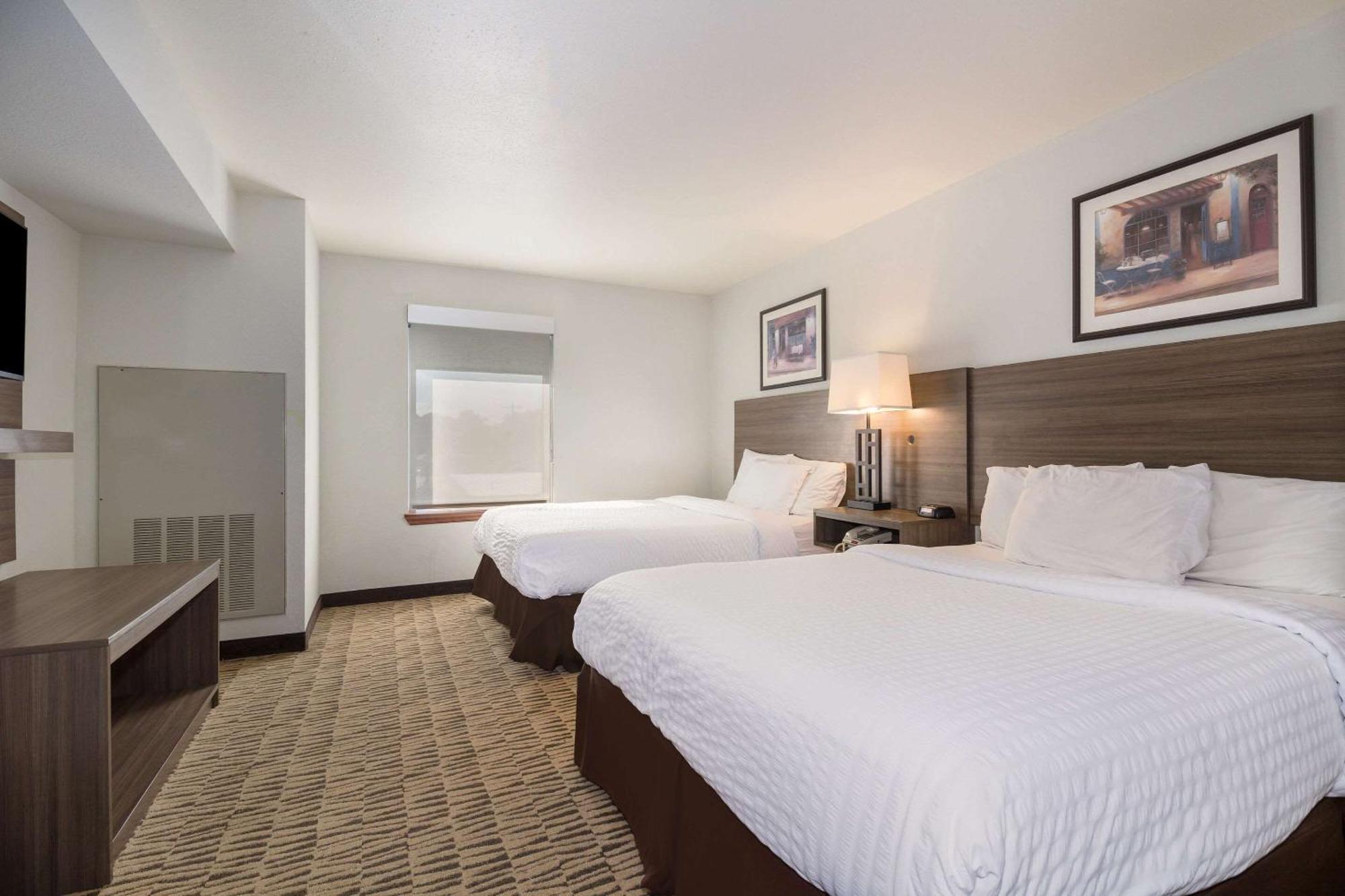 Отель Clarion Pointe Charleston - West Ashley Экстерьер фото
