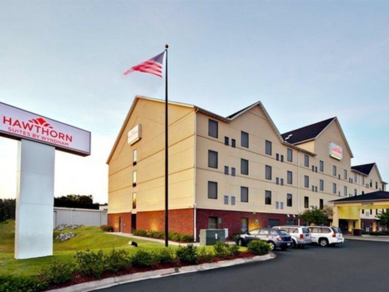 Отель Clarion Pointe Charleston - West Ashley Экстерьер фото